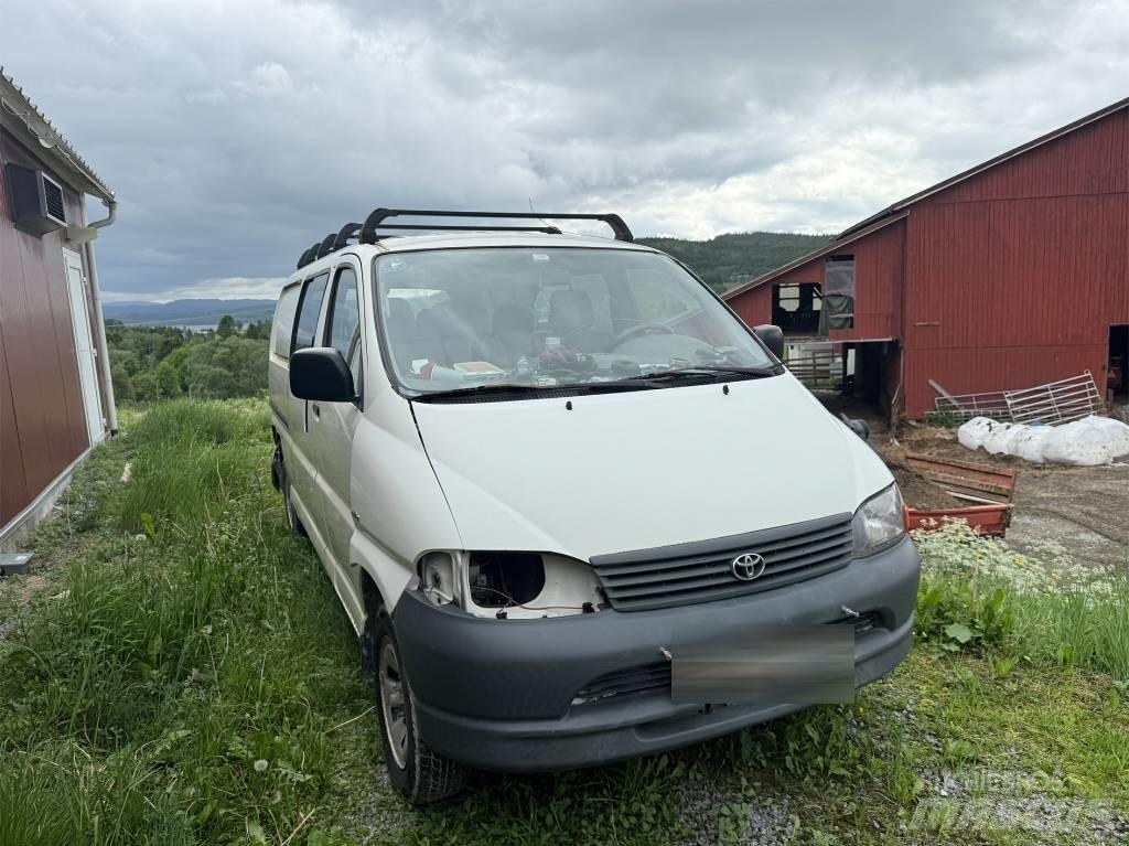 Toyota Hiace 4x4 Lätta skåpbilar
