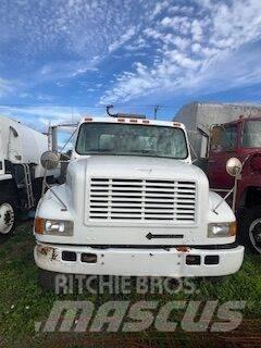 International 4700 Flakbilar