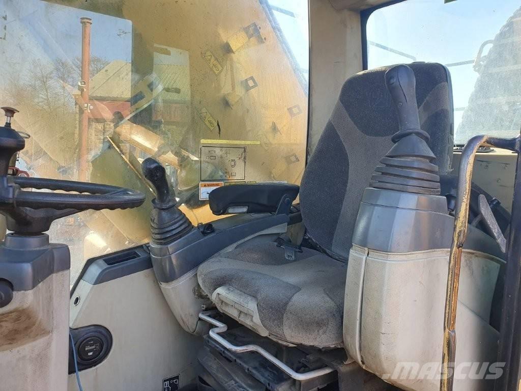 CAT M 325 C MH Avfalls / industri hantering