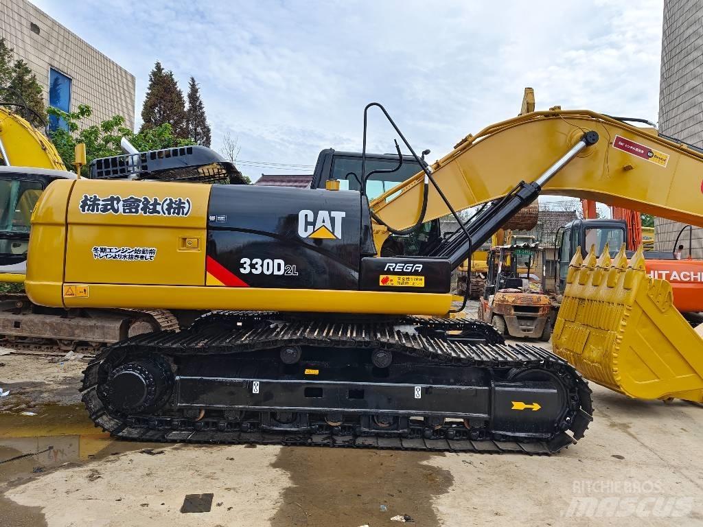 CAT 330 D2 L Bandgrävare