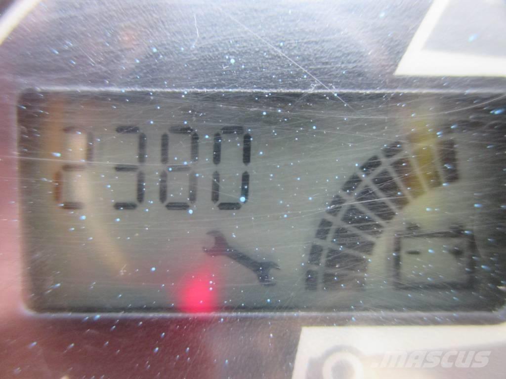 JLG Toucan 8 E Personhissar och andra hissar