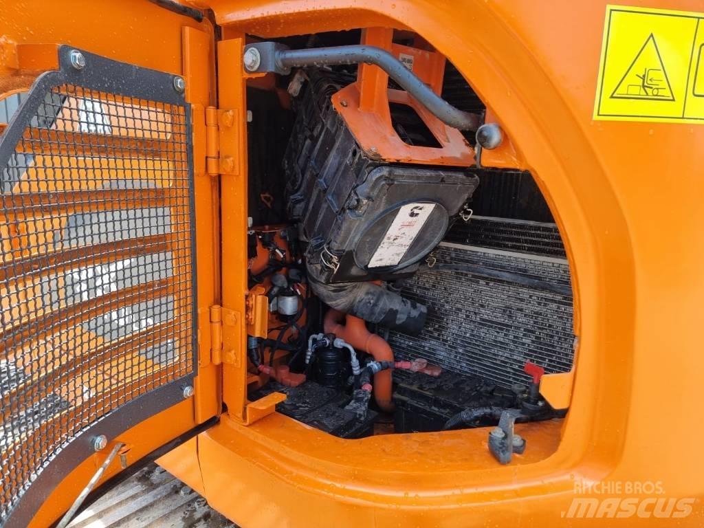 Doosan DX 140 LC-3 Bandgrävare