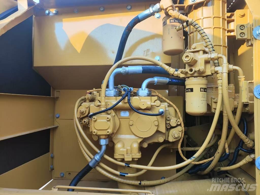 CAT 320 C L Bandgrävare