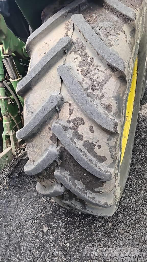 John Deere 6910 Traktorer