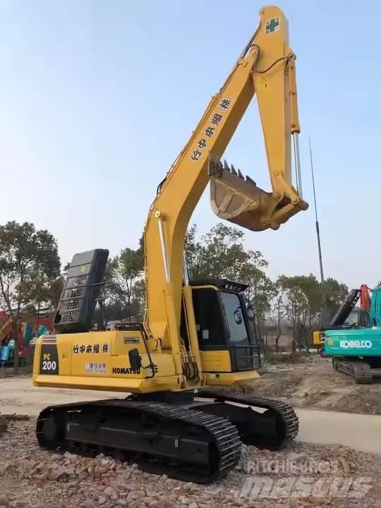 Komatsu PC200-8 Bandgrävare