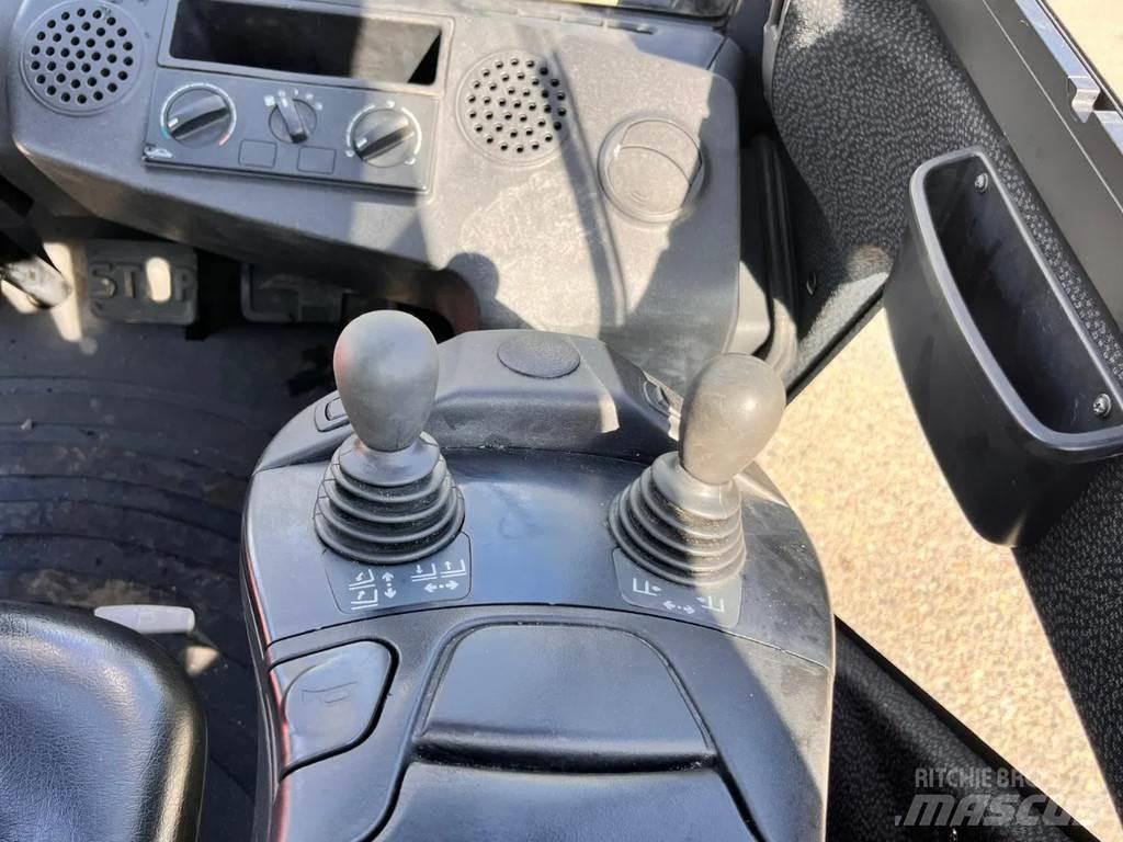 Linde H35T-02 Gasolmotviktstruckar