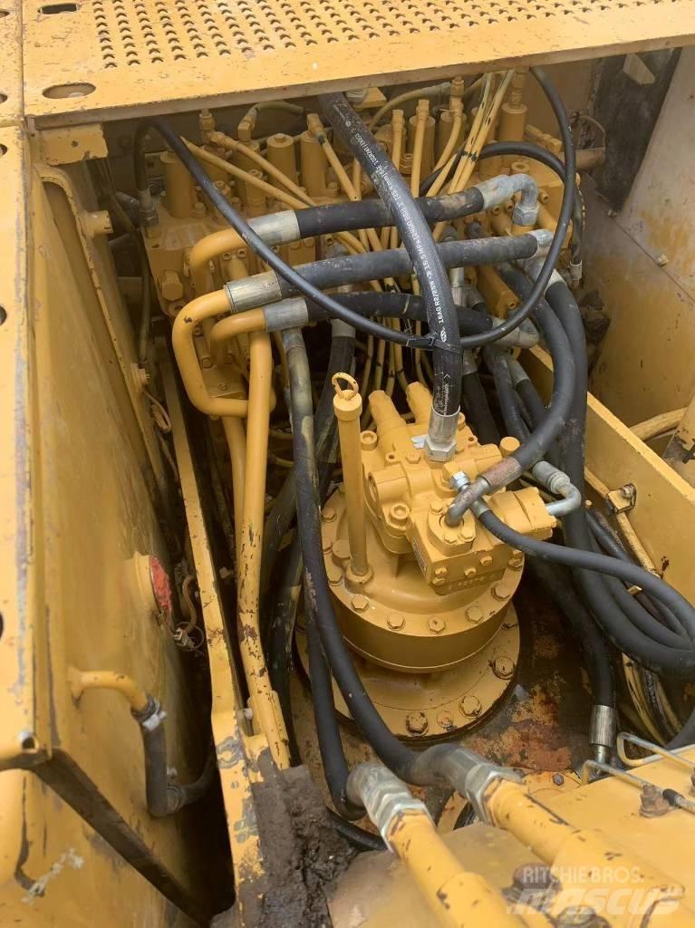 CAT 320 C Bandgrävare