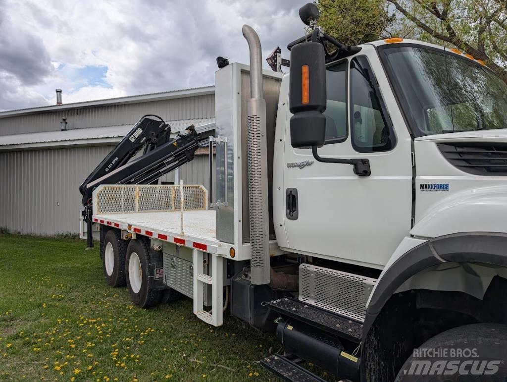 International 7500 Kranbilar