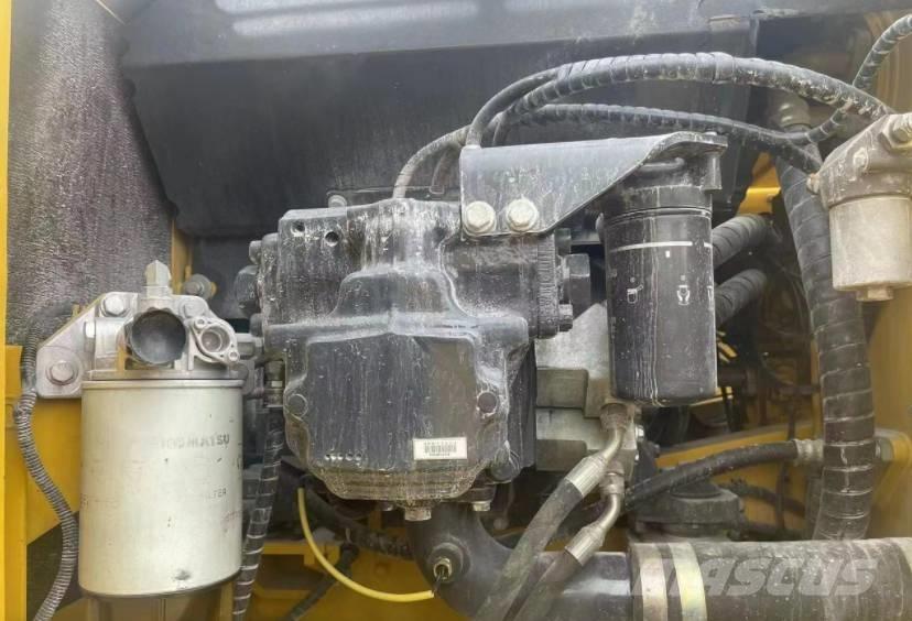 Komatsu 220-8K Bandgrävare