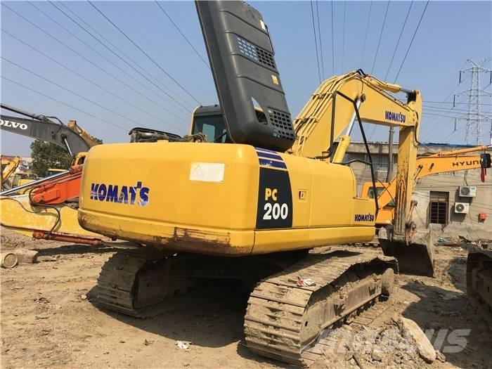 Komatsu PC 200-8 Bandgrävare