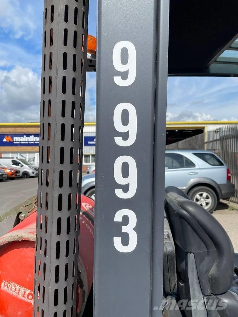 Jungheinrich TFG 320 Gasolmotviktstruckar