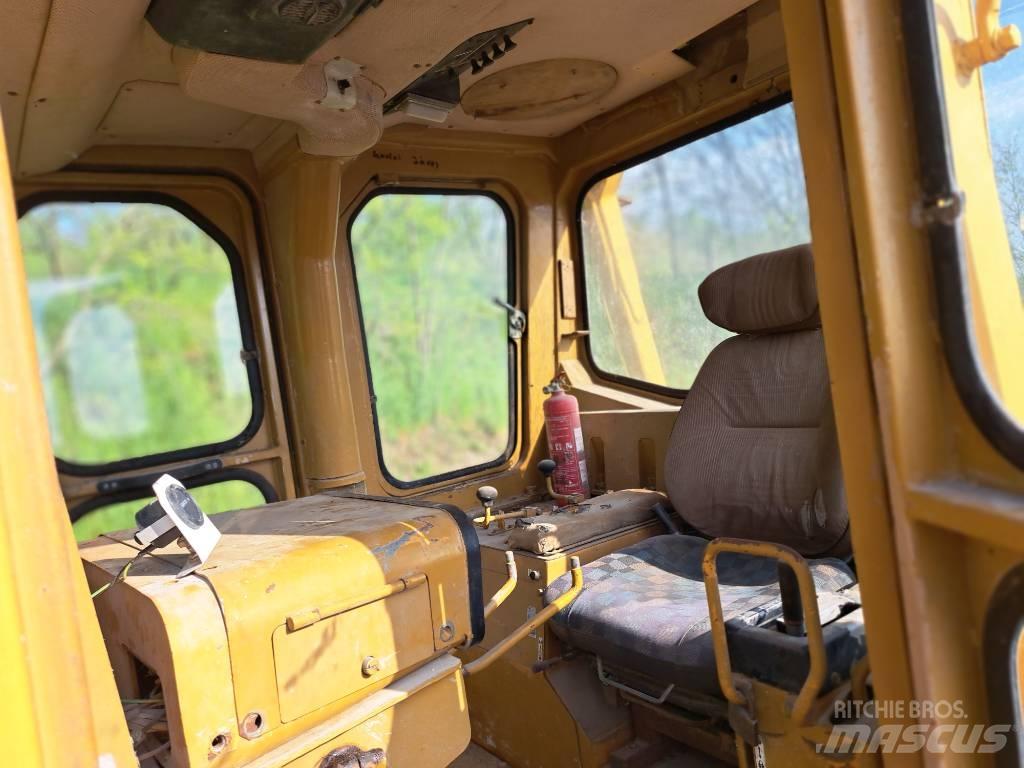 Komatsu D85A Bandschaktare