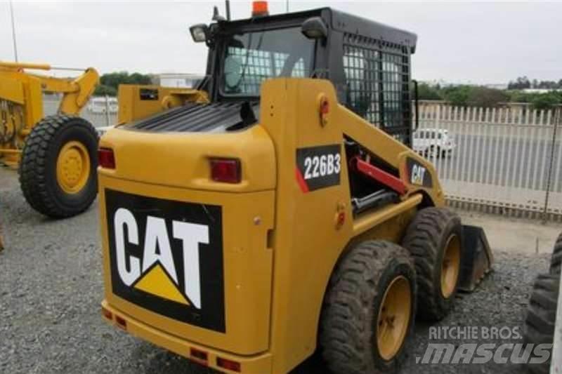 CAT 226B3 Övriga bilar