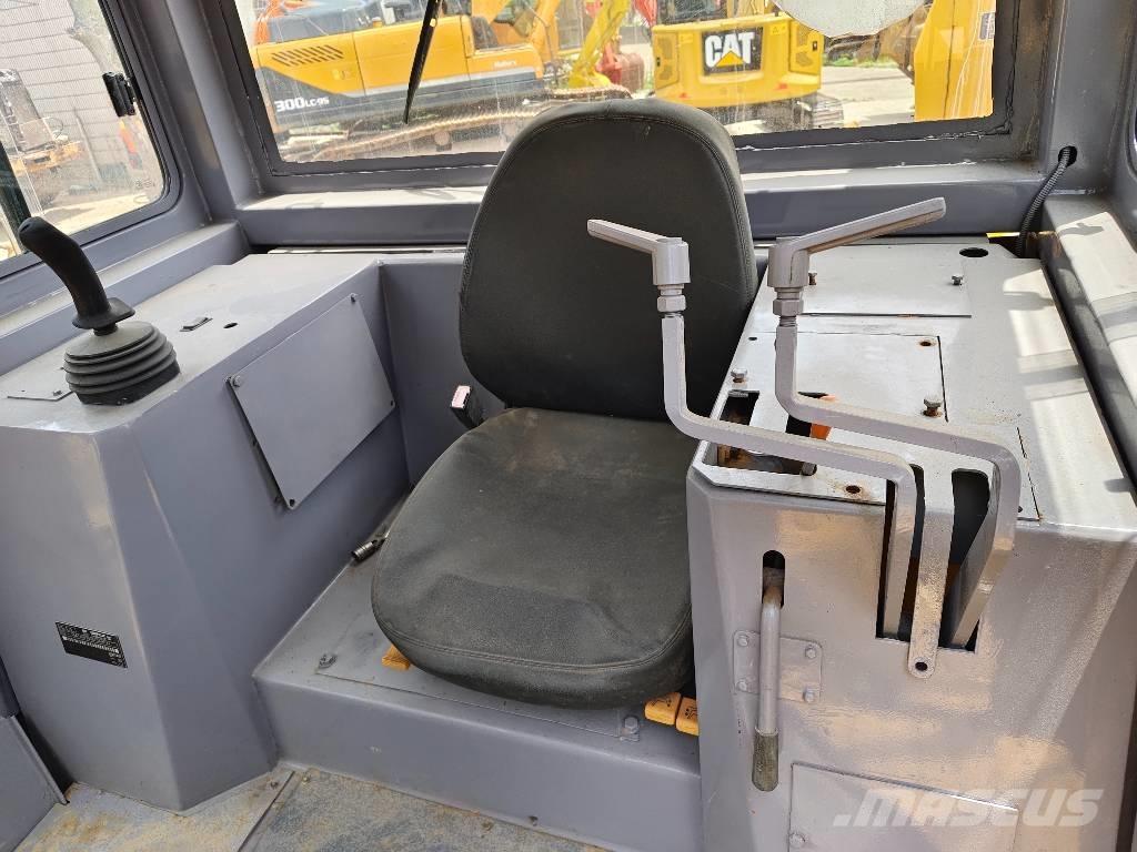 CAT D 7 G Väghyvlar
