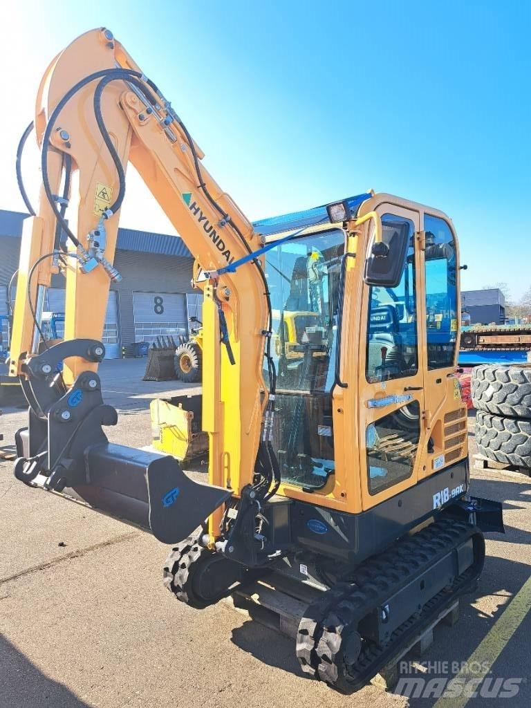 Hyundai R18-9AK Minigrävare < 7t