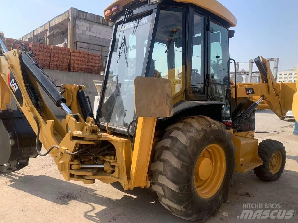 CAT 420 F Grävlastare