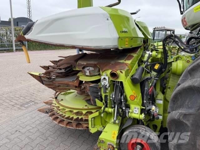 CLAAS Orbis 750 - i 63 Självgående fälthackar