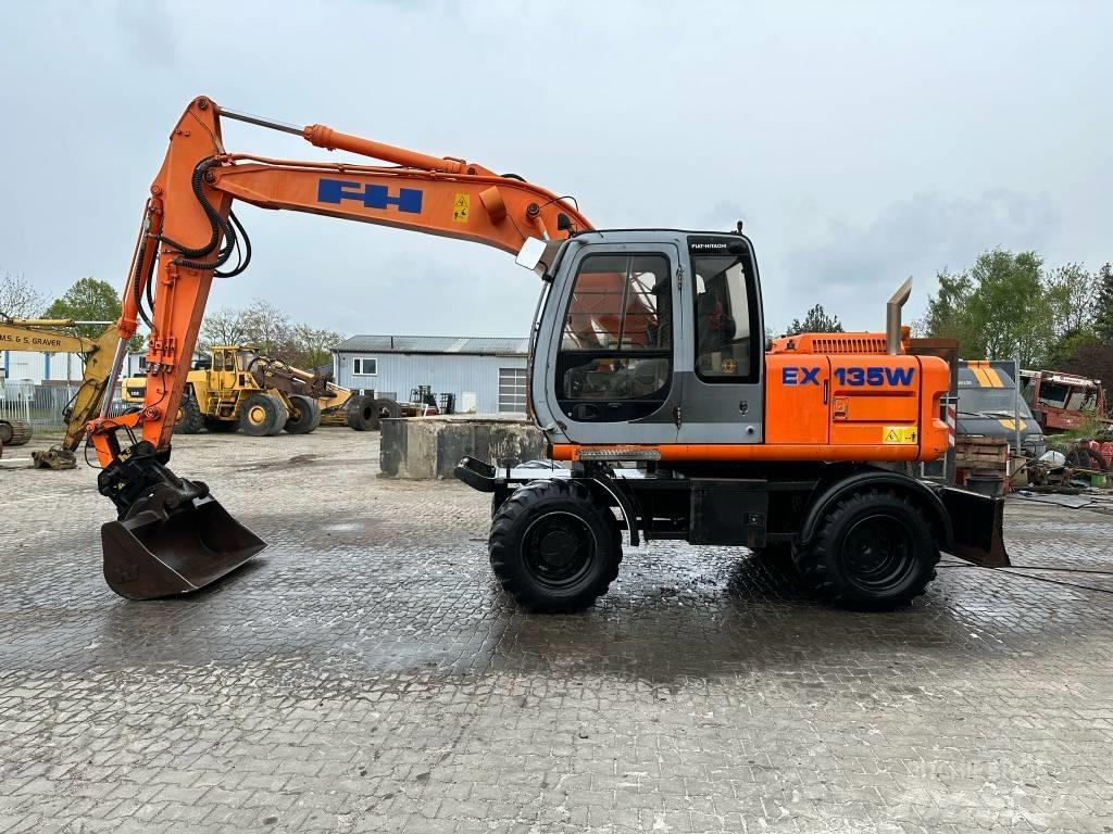 Hitachi EX135W Hjulgrävare