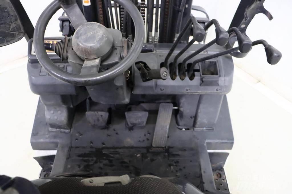 Nissan U1D2A20LQ Gasolmotviktstruckar