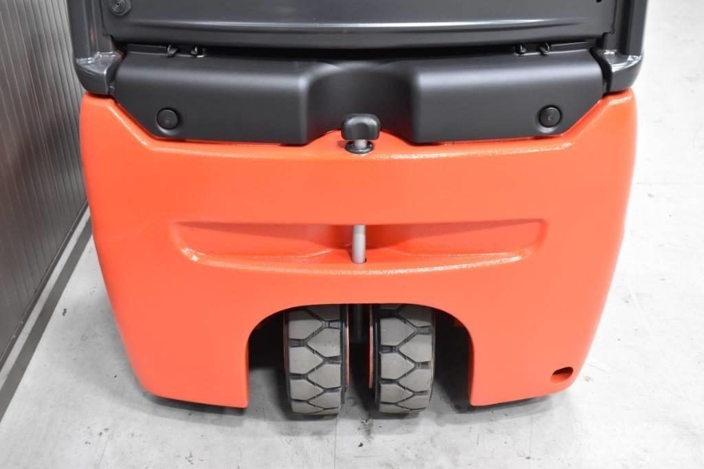 Linde E 18 - 02 Elmotviktstruckar