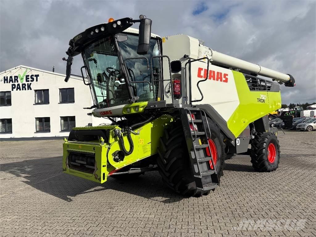 CLAAS TRION 750 Skördetröskor