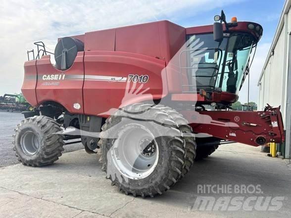 Case IH 7010 Skördetröskor