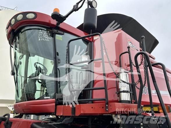 Case IH 8010 Skördetröskor