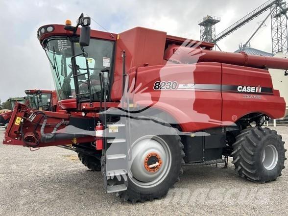 Case IH 8230 Skördetröskor