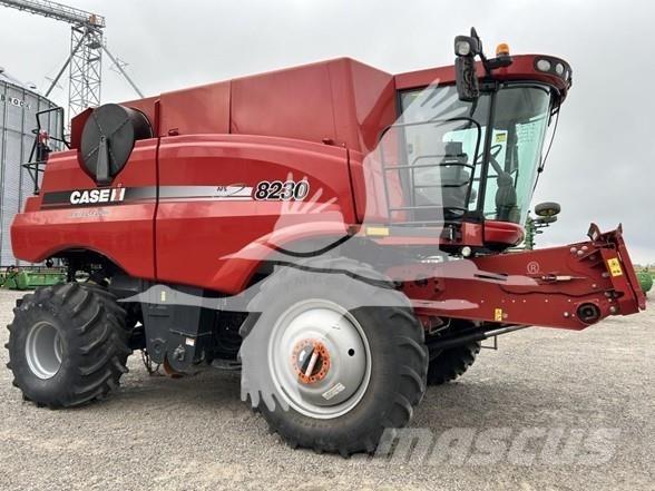 Case IH 8230 Skördetröskor