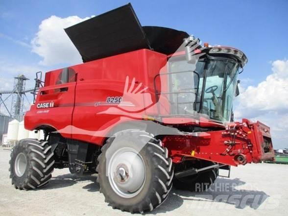 Case IH 8250 Skördetröskor