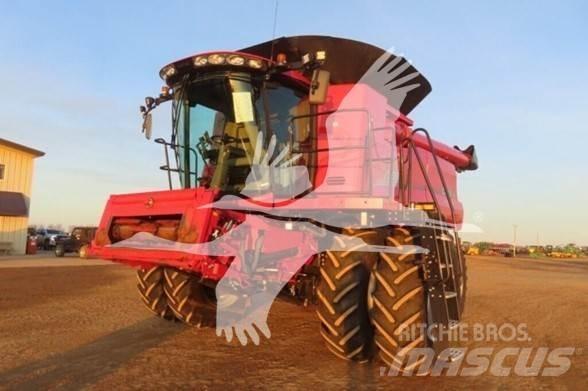 Case IH 8250 Skördetröskor