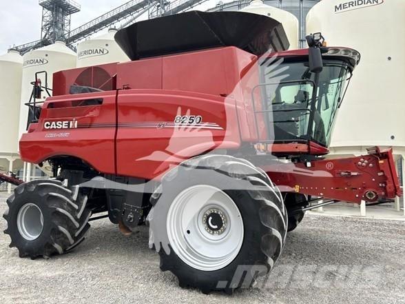 Case IH 8250 Skördetröskor