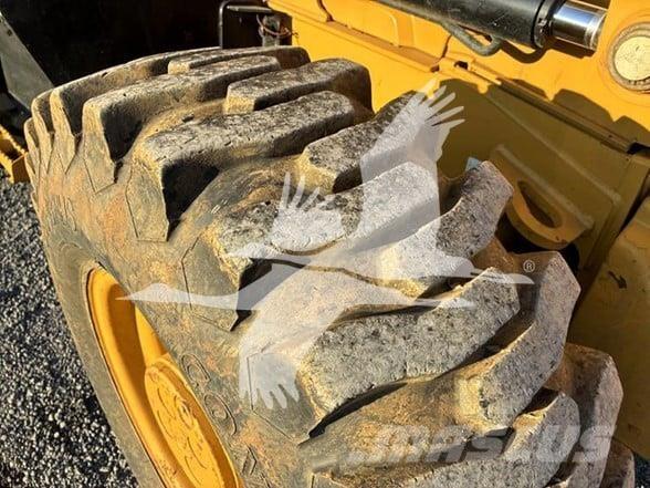 CAT 415F2 Grävlastare