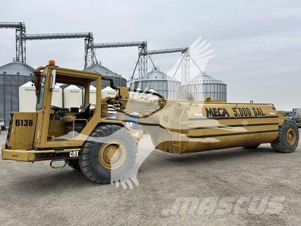 CAT 613B Vattentankbilar