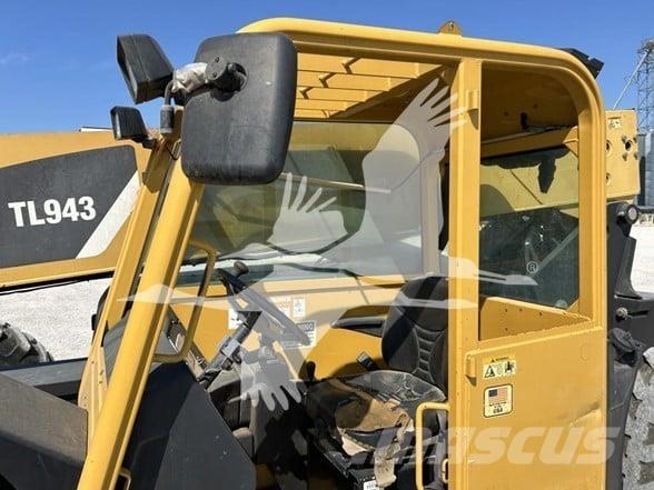 CAT TL943 Teleskoplastare