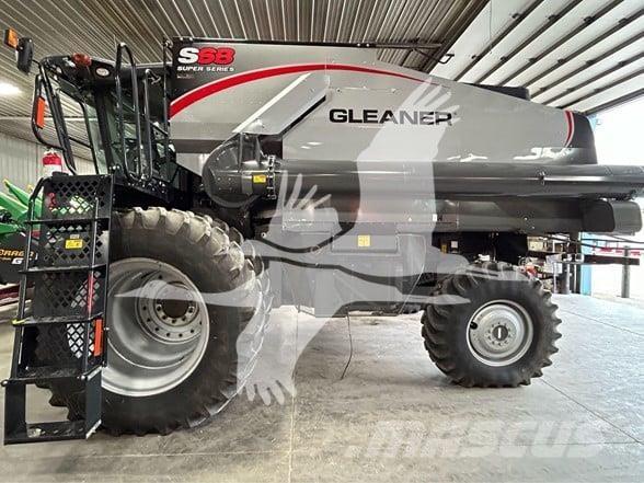 Gleaner S68 Skördetröskor
