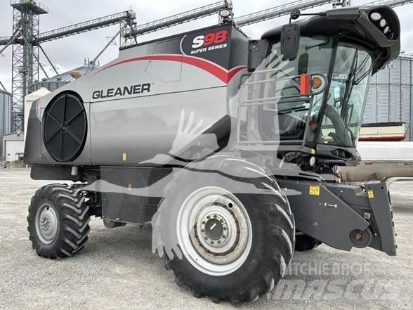 Gleaner S98 Skördetröskor