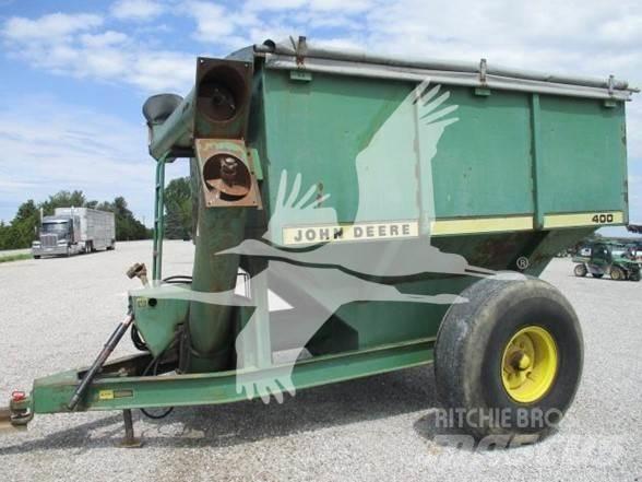 John Deere 400 Spannmålsvagnar