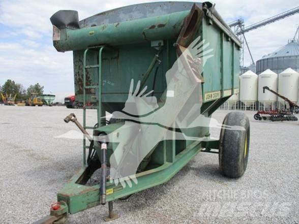 John Deere 400 Spannmålsvagnar