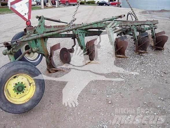 John Deere 514 Växelplogar