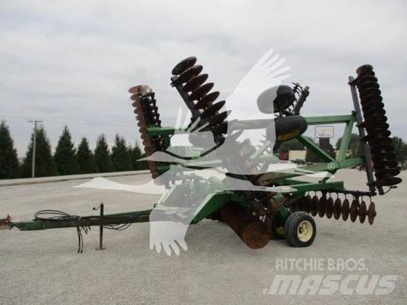 John Deere 630 Tallriksredskap