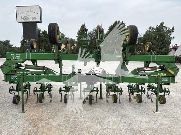 John Deere 845 Kupare och radhackor