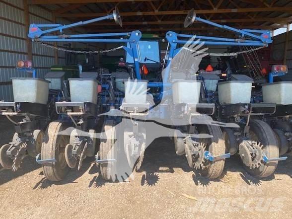 Kinze 2210 Sättare och planteringsmaskiner