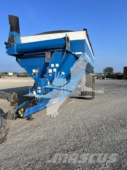 Kinze 840 Spannmålsvagnar