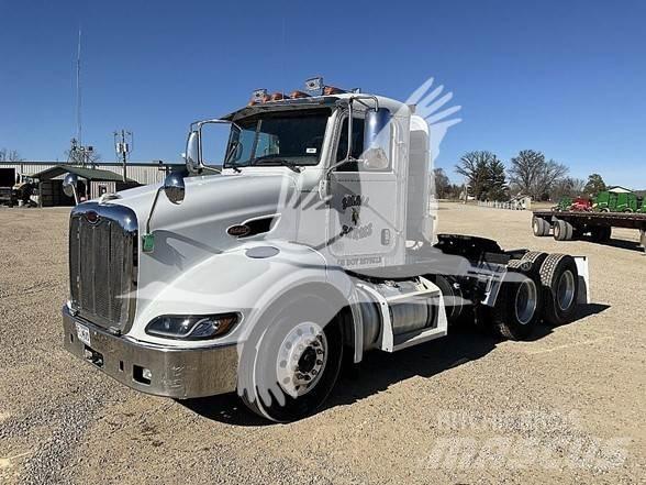 Peterbilt 384 Dragbilar