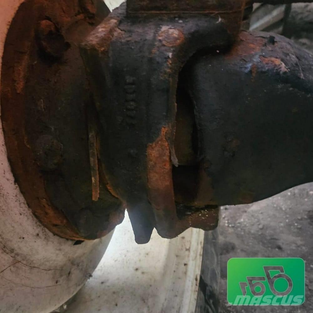 Valmet 8350. Parts Traktorer