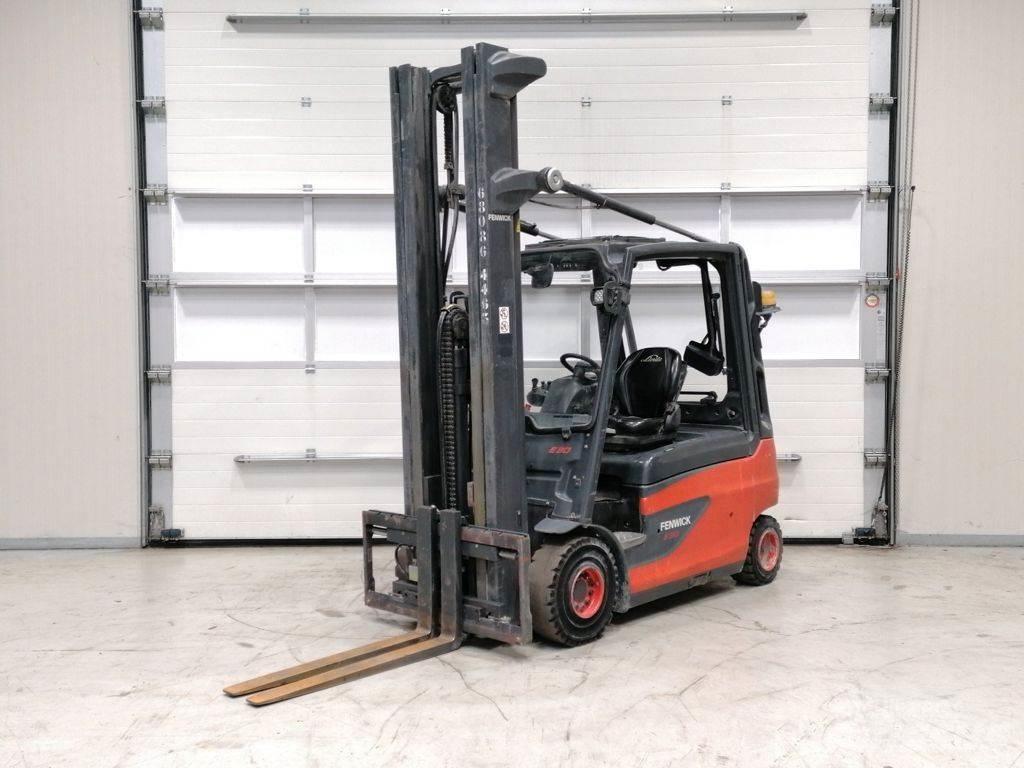 Linde E30L-01 Elmotviktstruckar