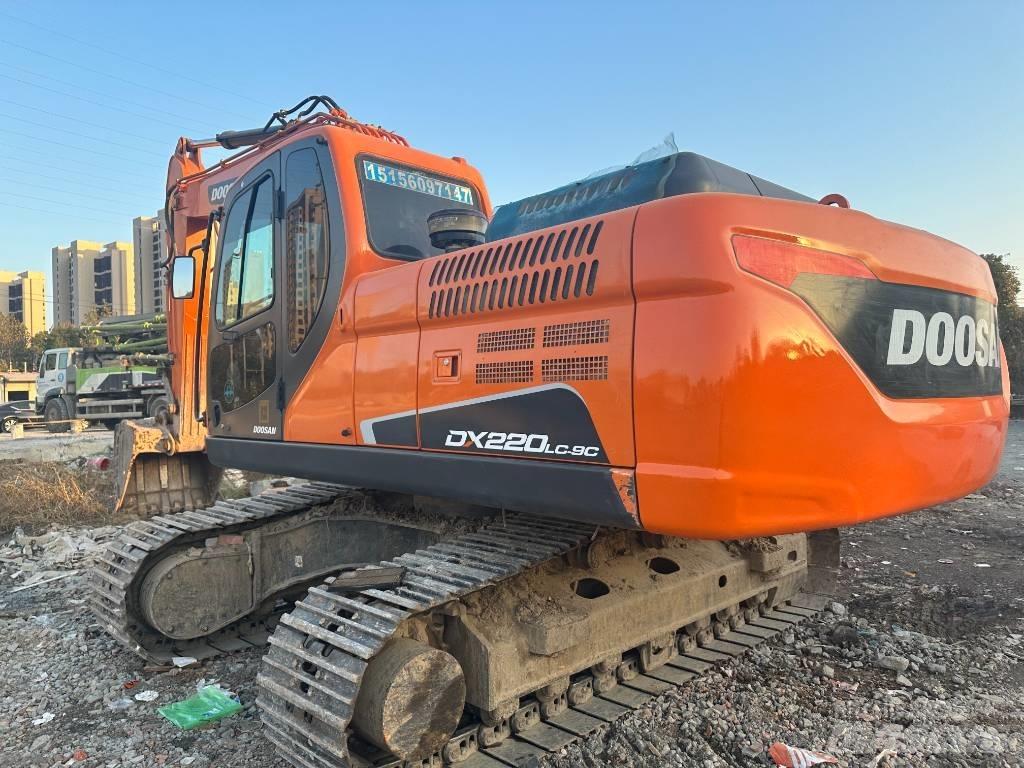 Doosan DX220LC-9 Bandgrävare