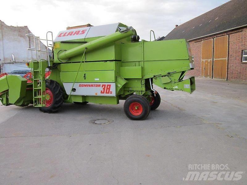 CLAAS Dominator 38 Skördetröskor