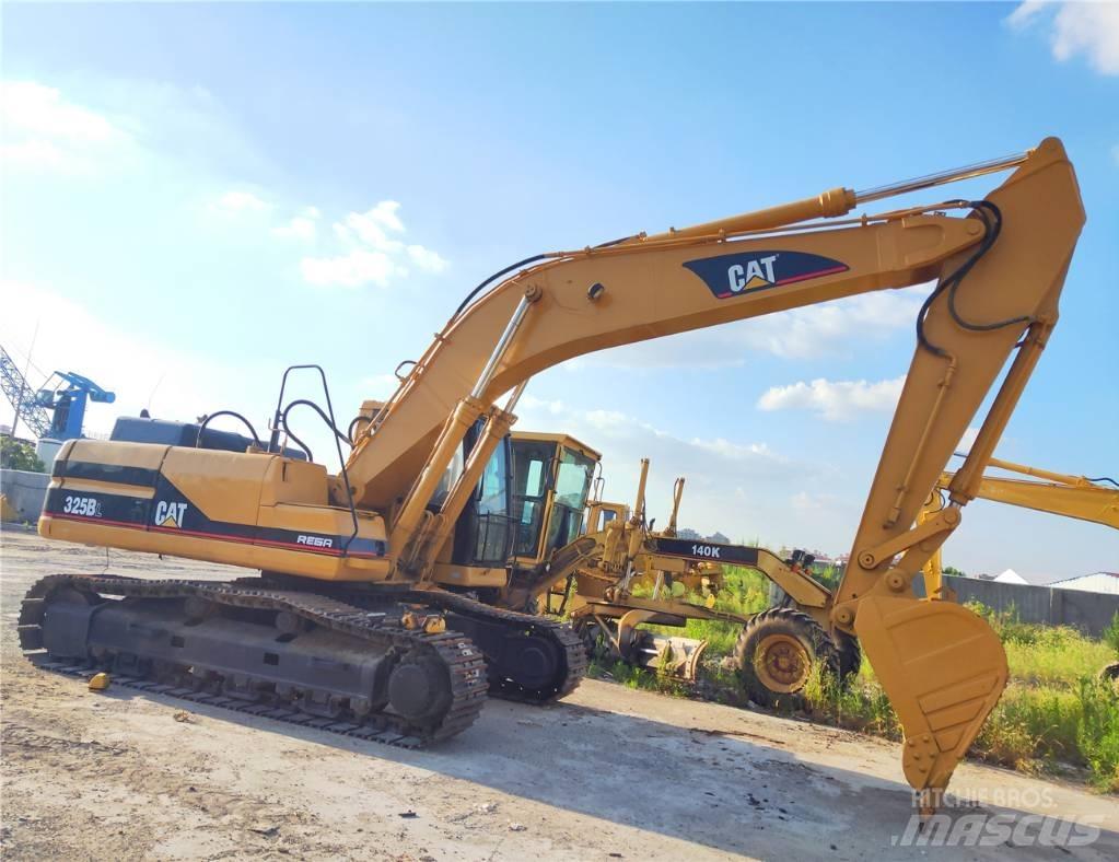 CAT 325B Bandgrävare